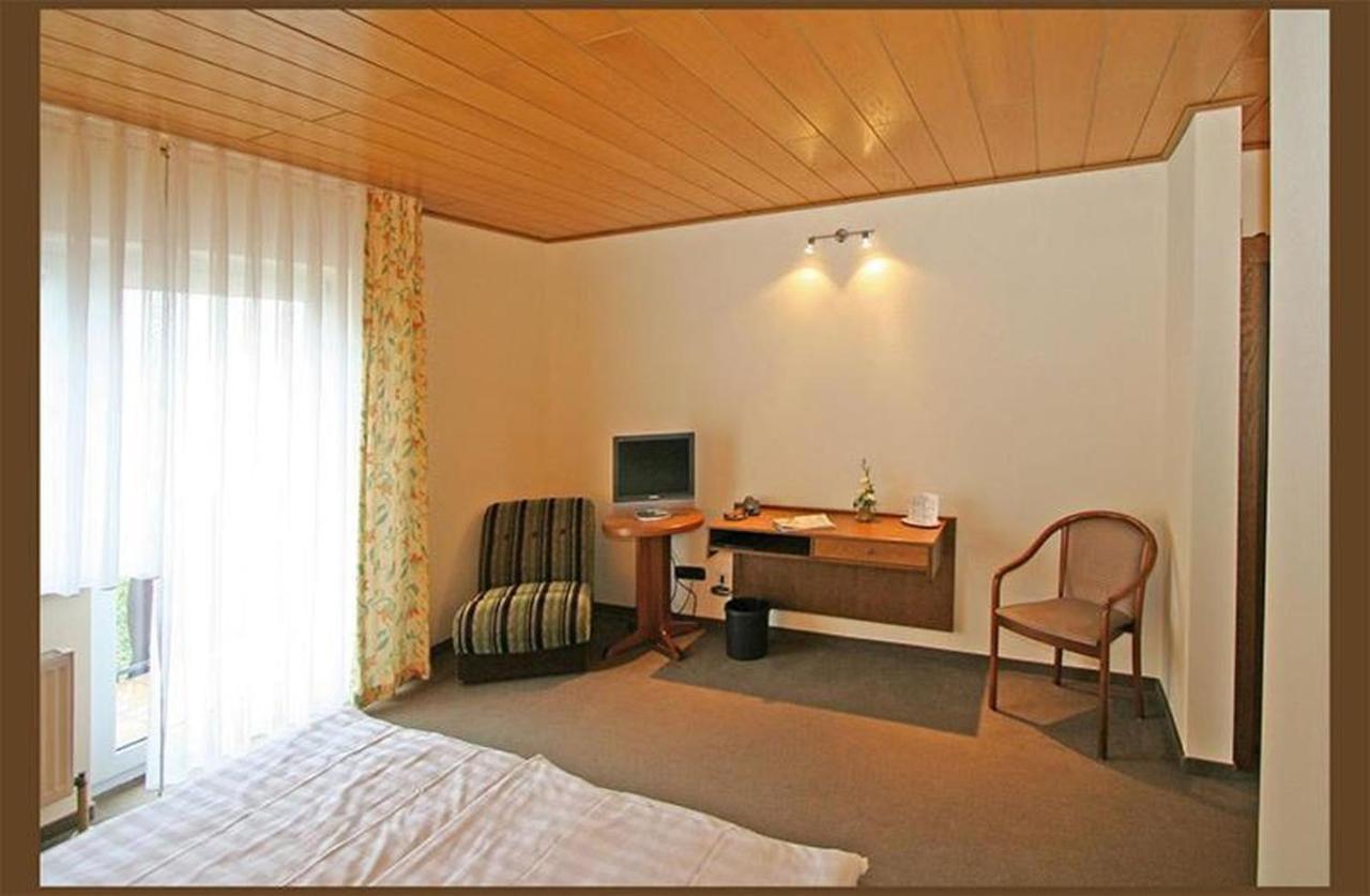 Hotel Zur Krone Ronneburg  Zewnętrze zdjęcie
