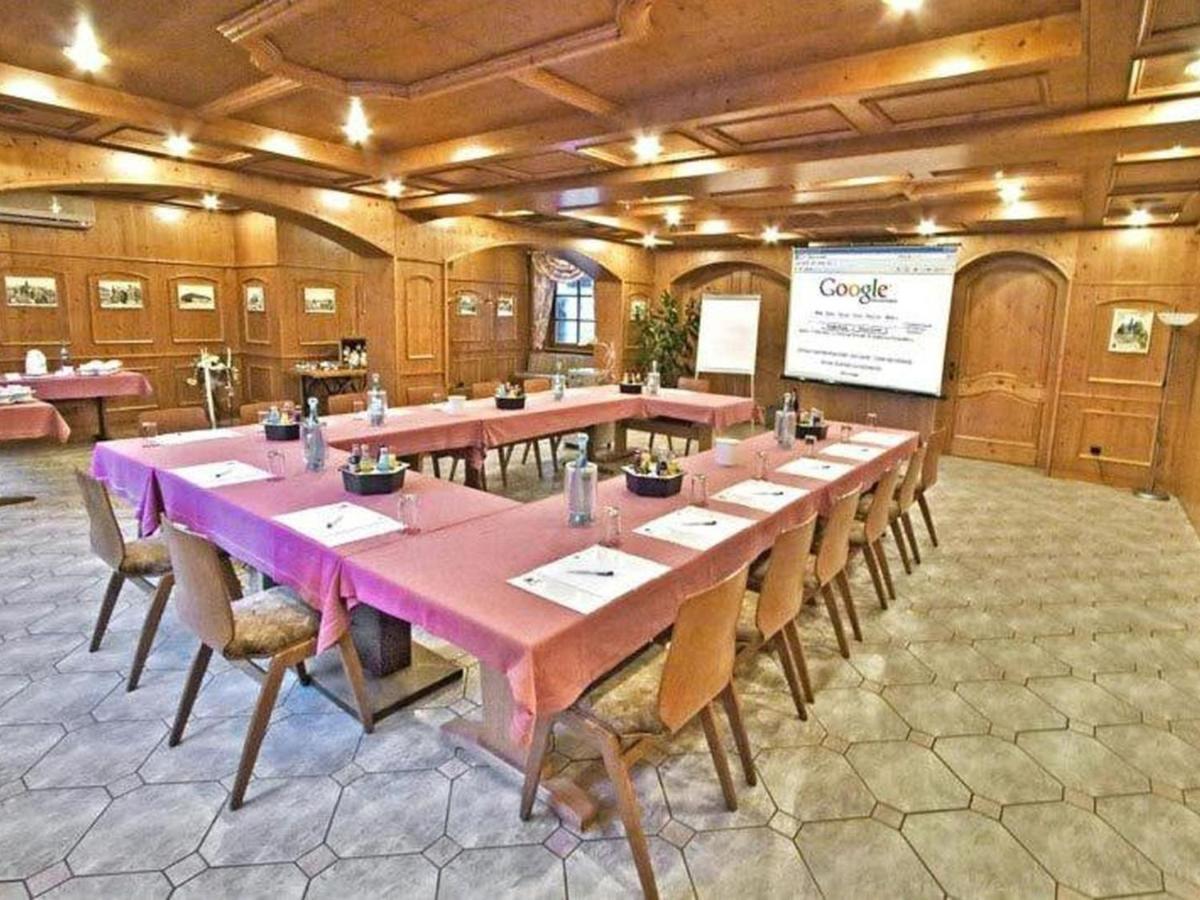 Hotel Zur Krone Ronneburg  Zewnętrze zdjęcie