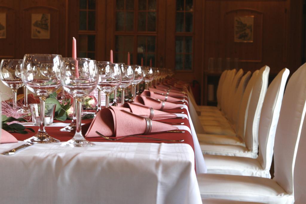 Hotel Zur Krone Ronneburg  Zewnętrze zdjęcie